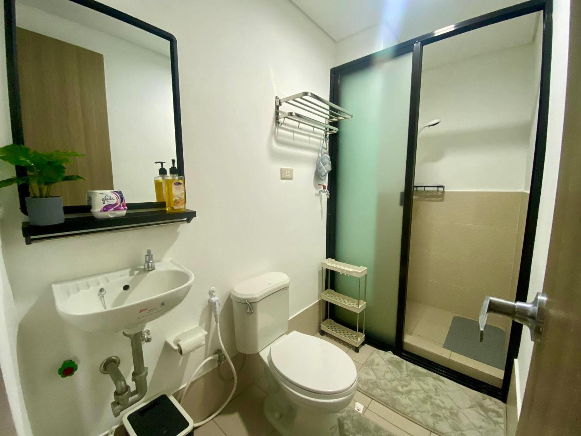 J & F Homestay - Cavite, Philippines トレセ・マルティレス エクステリア 写真