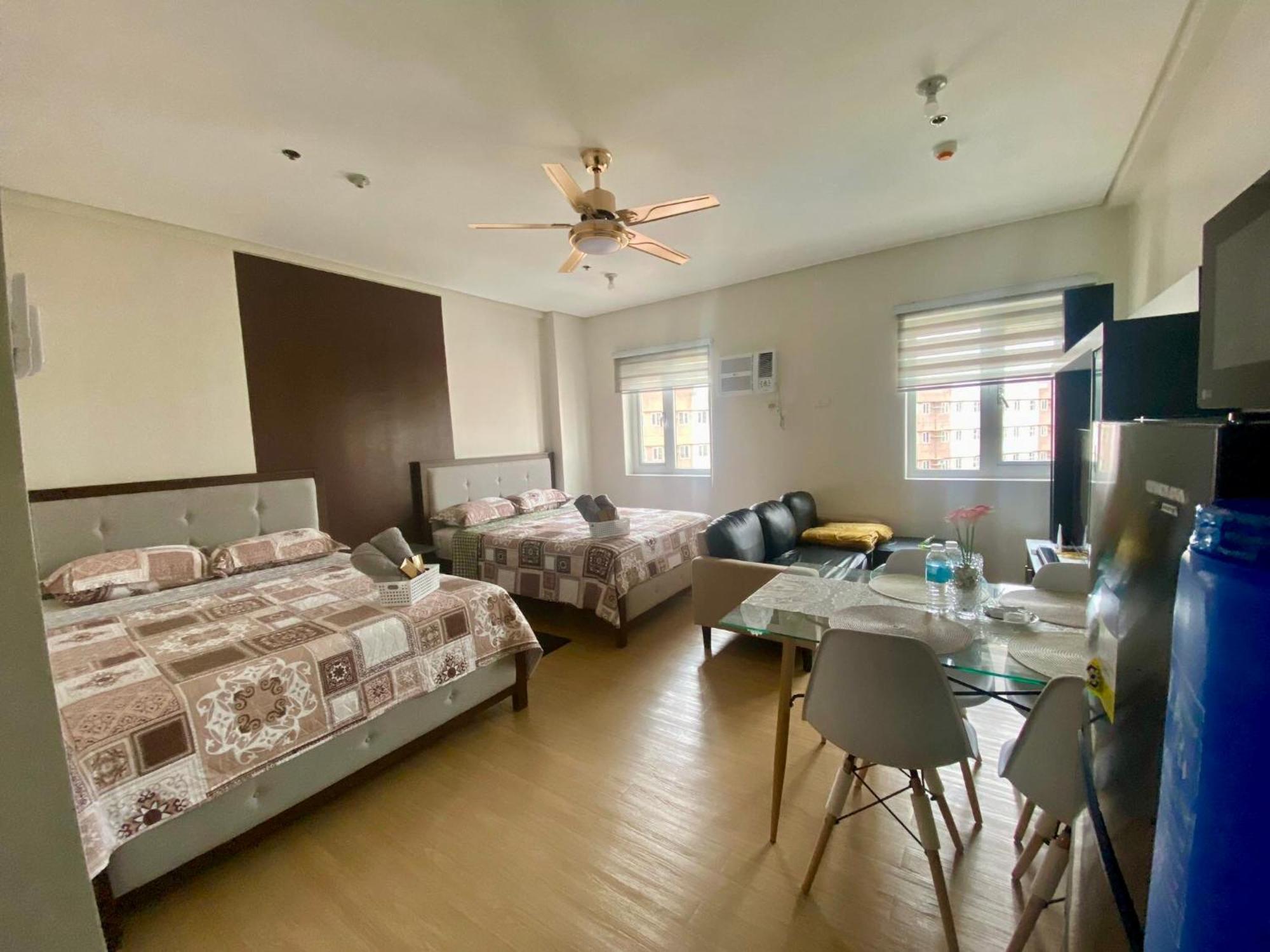 J & F Homestay - Cavite, Philippines トレセ・マルティレス エクステリア 写真