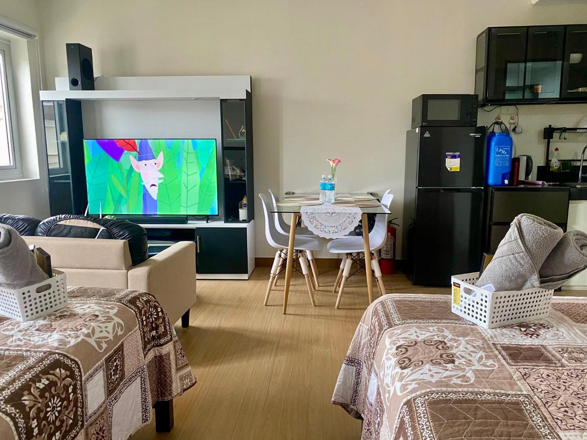 J & F Homestay - Cavite, Philippines トレセ・マルティレス エクステリア 写真
